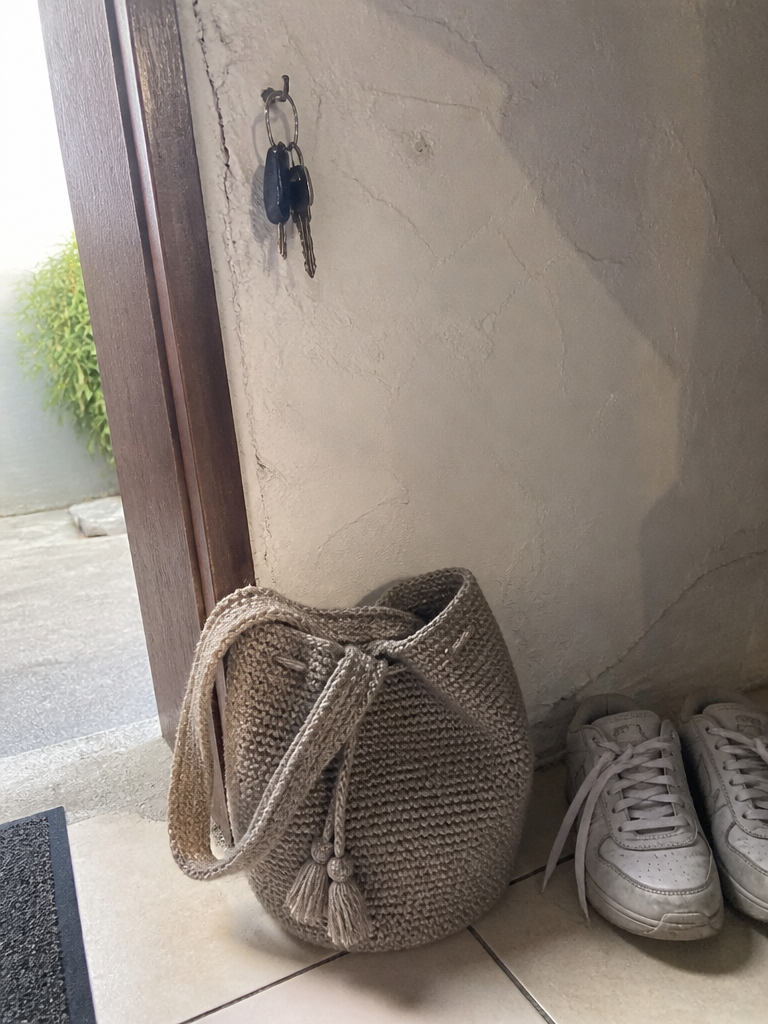 Geantă găletușă